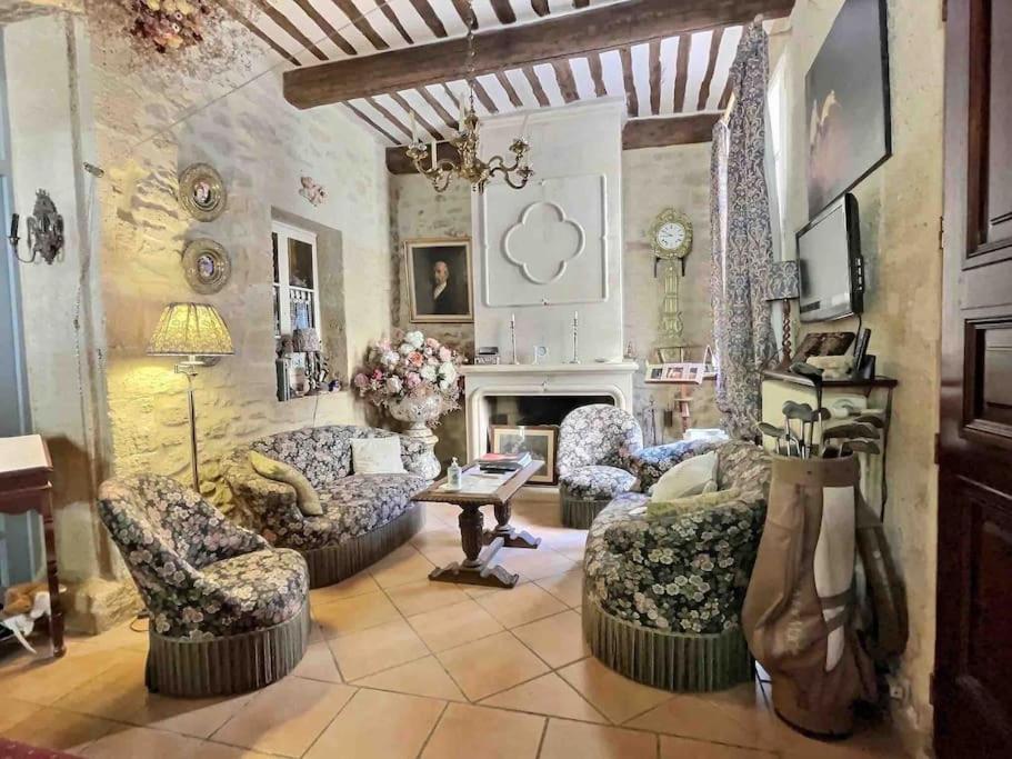 Chez Lydia - Osez La Vie De Chateau ! Pont Du Gard, Uzes Remoulins Dış mekan fotoğraf